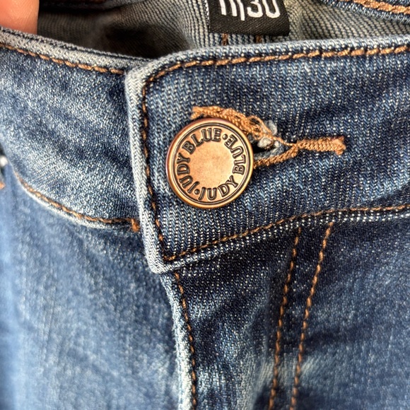 Judy Blue Distressed Denim Skinny Jeans - Picture 3 of 4